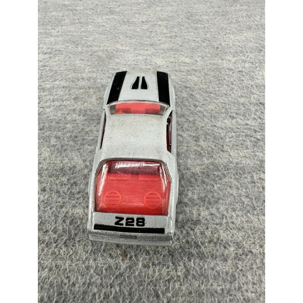 ROAD CHAMPS Classic Sports Die Cast Camaro Silver Car T5